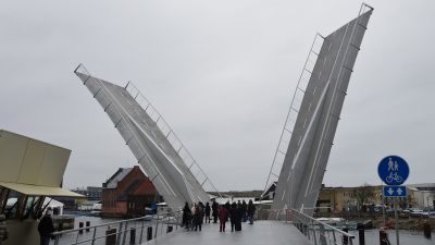 Мосты для пешеходов и велосипедистов через каналы Кристиансхаун и Транграун © Barbara Feichtinger-Felber