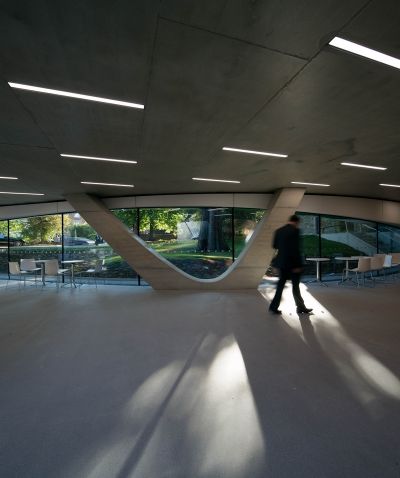 Корпус Investcorp Центра Ближнего Востока Колледжа Сент-Энтони Оксфордского университета © Luke Hayes