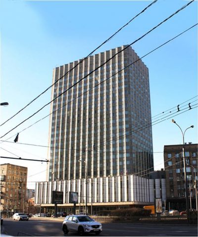 Реконструкция здания гостиницы «Белград» на Смоленской улице. Входная группа с устройством козырька. Проектировщик: «Т+Т Архитектс». Заказчик: «Гостиница «Белград»
