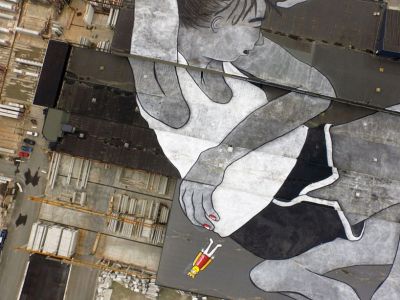 Самая большая картина на крыше