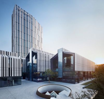 Деловой и торговый квартал SOHO Fuxing Lu © Christian Gahl