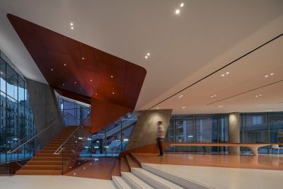 Образовательный центр от бюро Diller Scofidio и Renfro в Нью-Йорке, США.
