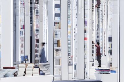 XL-MUSE превратил книжный магазин в китайском городе Ханчжоу в театр книг