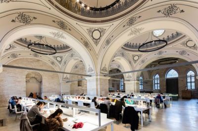 Студия Tabanlioglu Architects занялась обновлением старейшей библиотеки в Стамбуле.