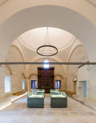 Студия Tabanlioglu Architects занялась обновлением старейшей библиотеки в Стамбуле.