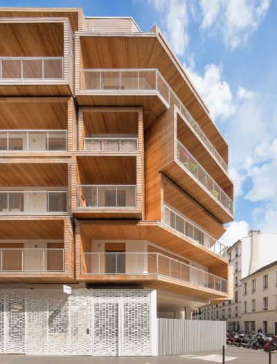 Возведен жилой пристрой над спортзалом от AAVP architecture в Париже, Франция