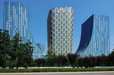 «Сотовый» фасад от компаний Interdesign и Hugo Kohno