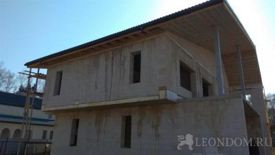 В Бурцево закончена кровля