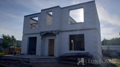 Закончено возведение стен второго этажа в Подмосковных вечерах
